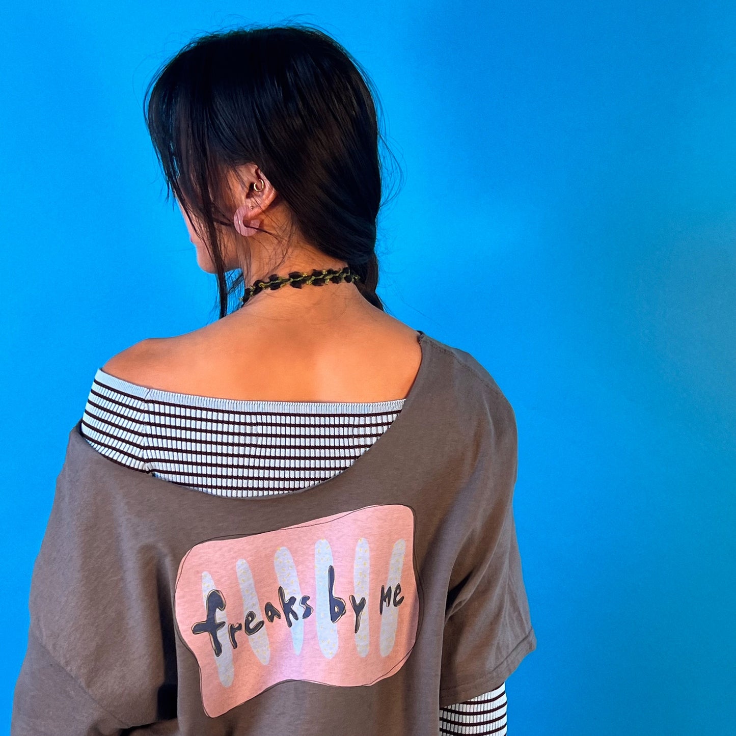 dreamy freak - off the shoulder tee