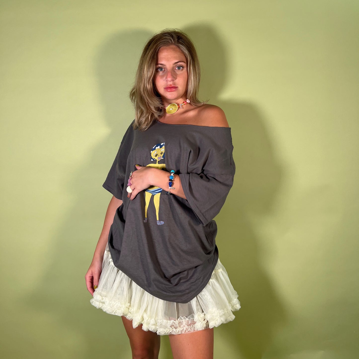dreamy freak - off the shoulder tee